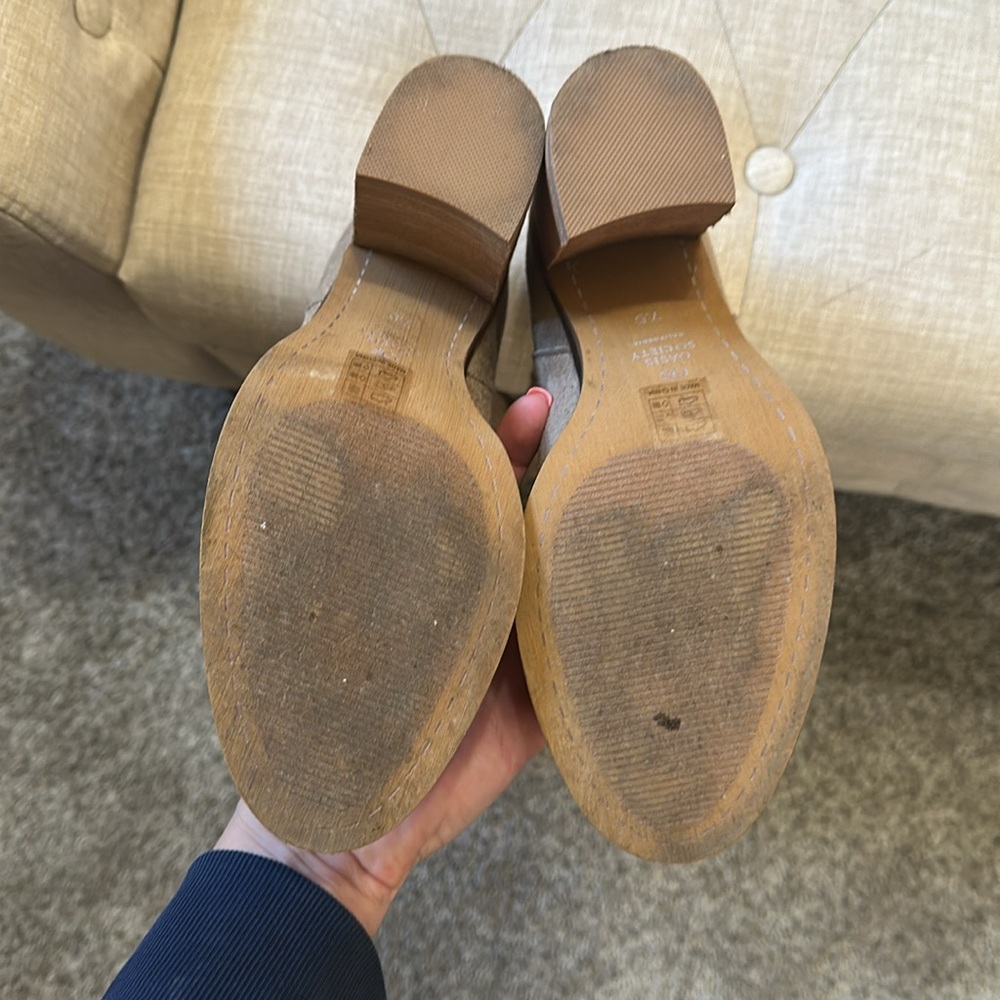 Women's Tan Knee-High Boots - Picture 9 of 10